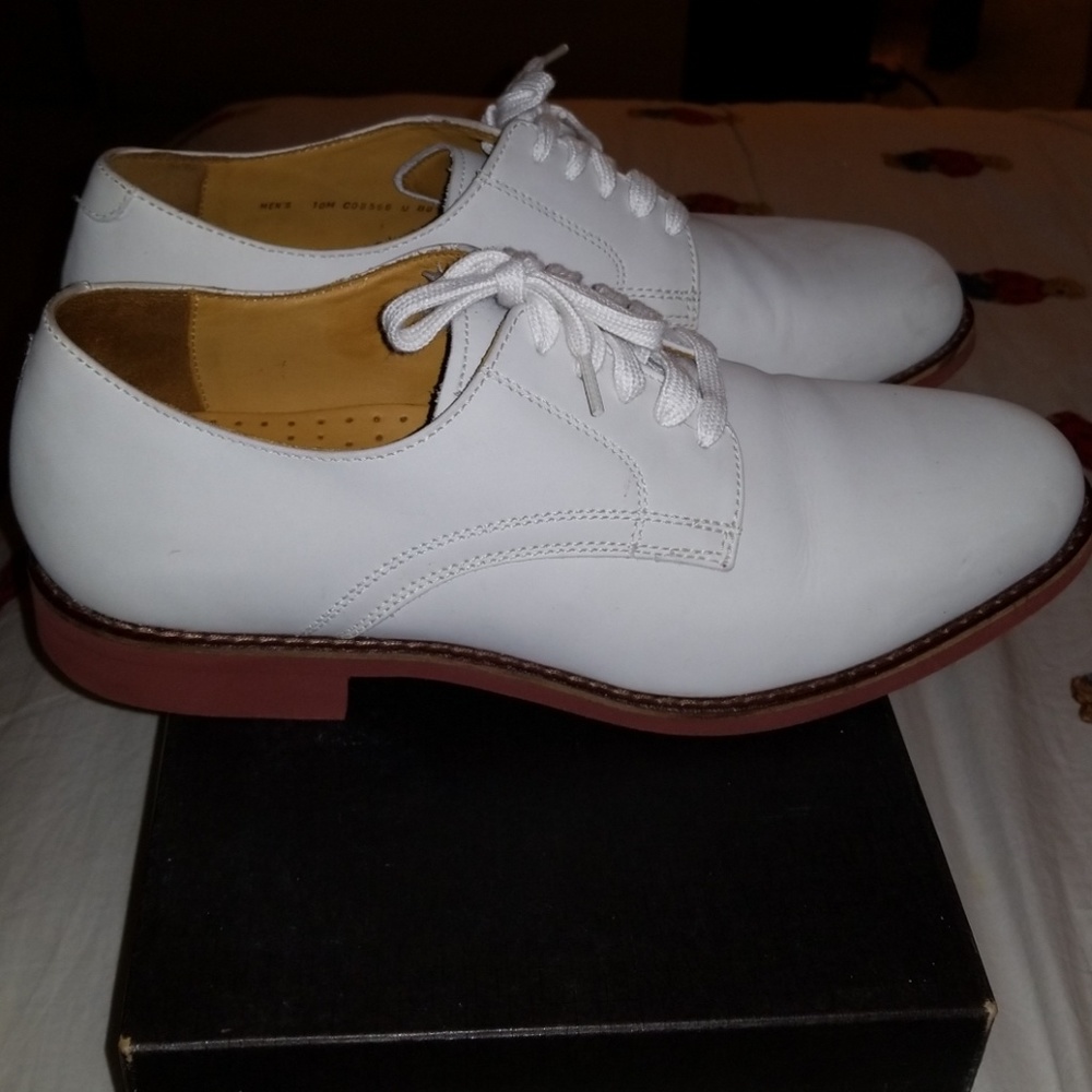 Shoes - Picture 3 of 8